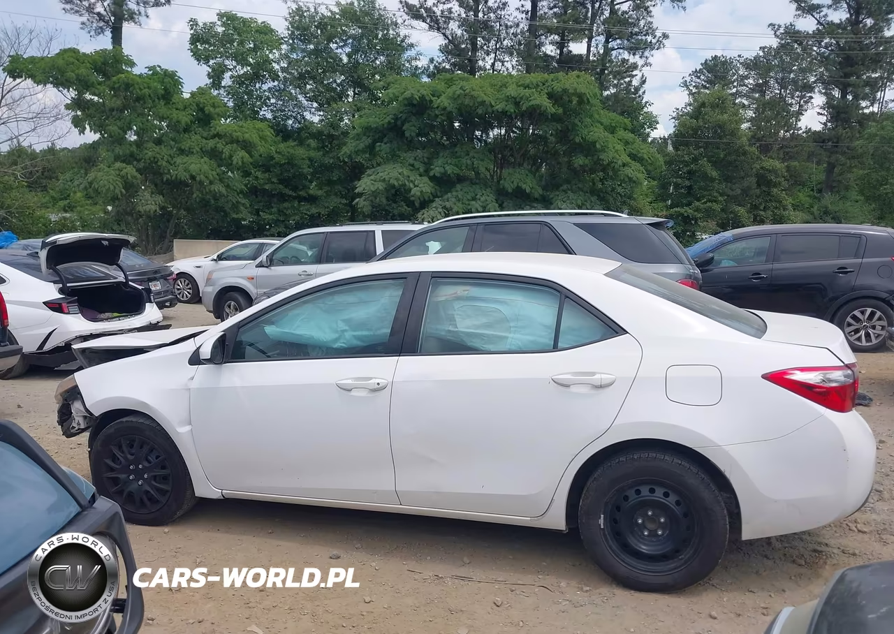2015 Toyota Corolla Le VIN:2T1BURHE4FC443428 - 13