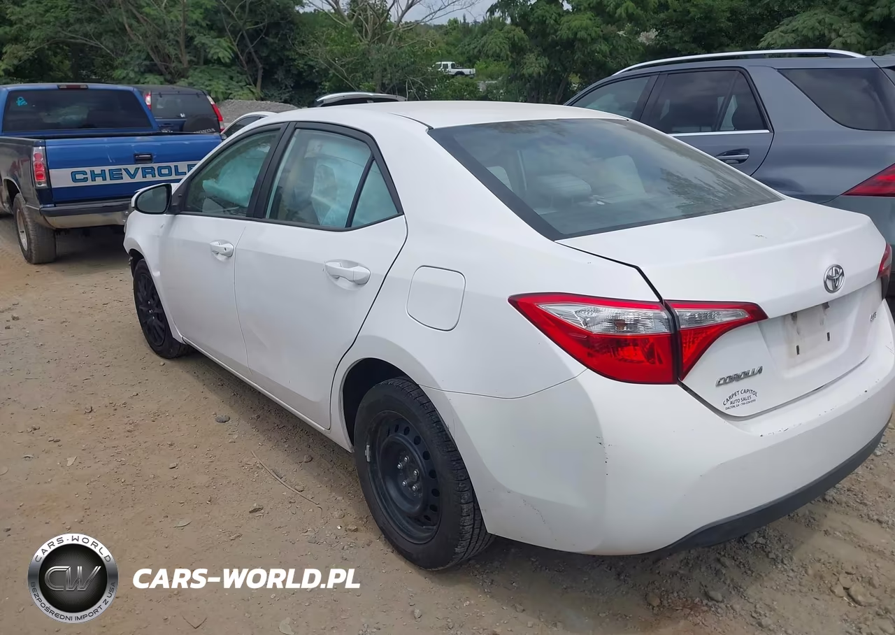 2015 Toyota Corolla Le VIN:2T1BURHE4FC443428 - 3