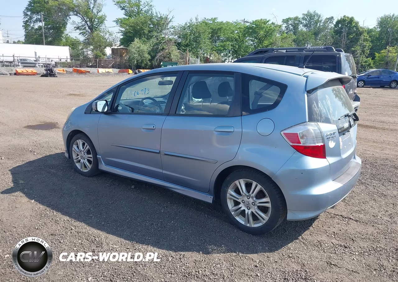 2011 Honda Fit Sport VIN:JHMGE8G5XBC009465 - 3