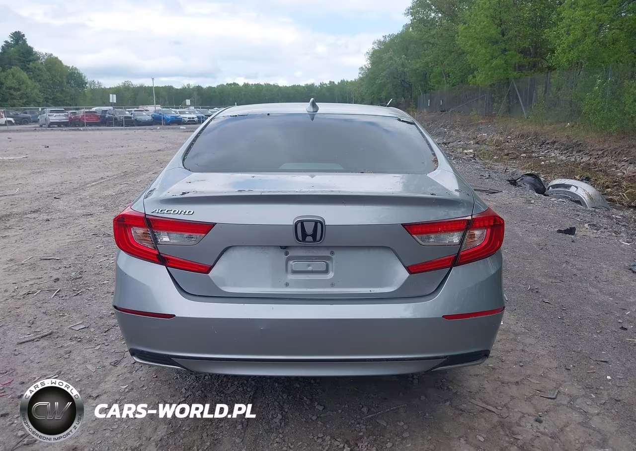 2018 Honda Accord Sport VIN:1HGCV1F39JA257337 - 17