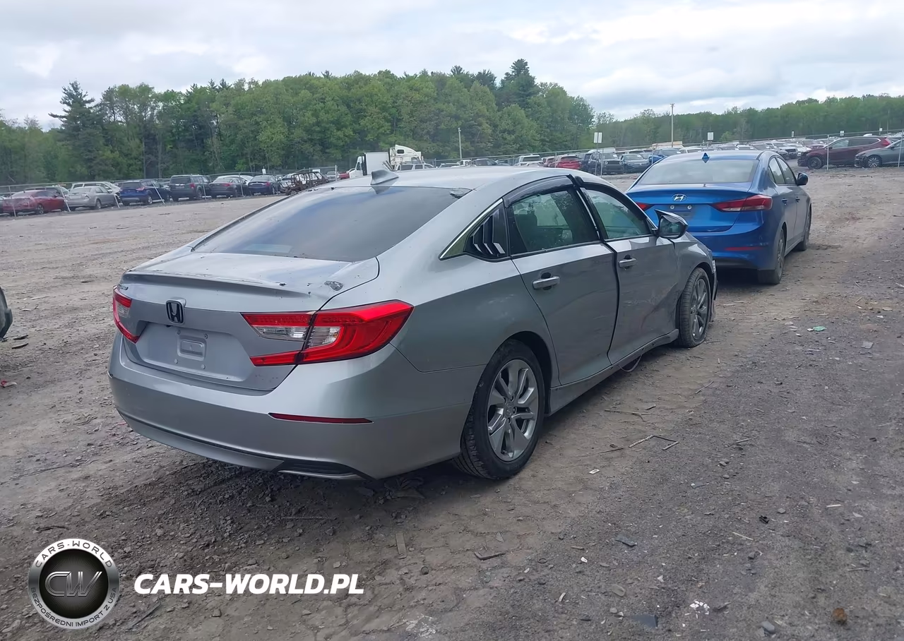 2018 Honda Accord Sport VIN:1HGCV1F39JA257337 - 4