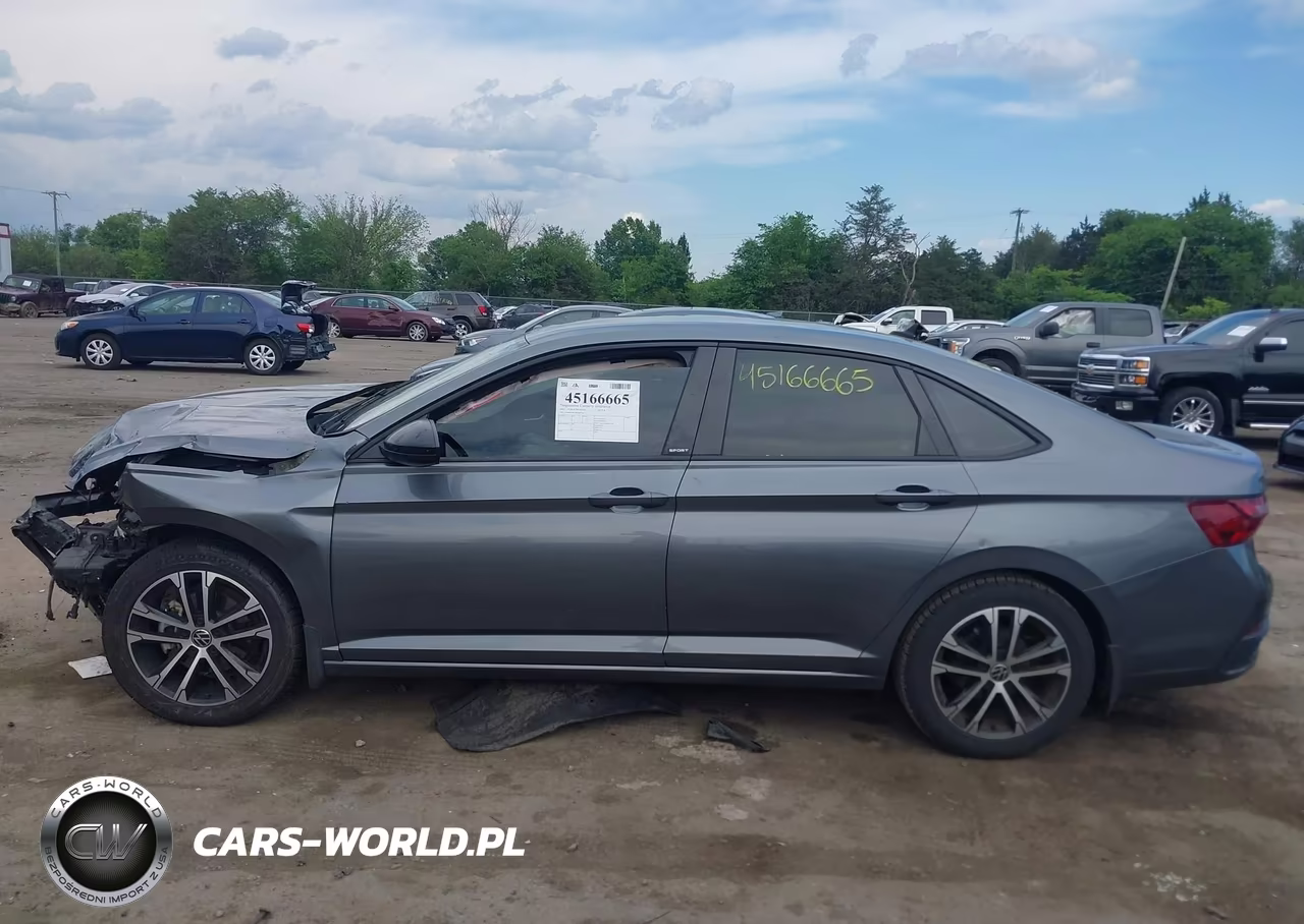 2023 Volkswagen Jetta 1.5T Sport VIN:3VWBM7BU0PM007363 - 13