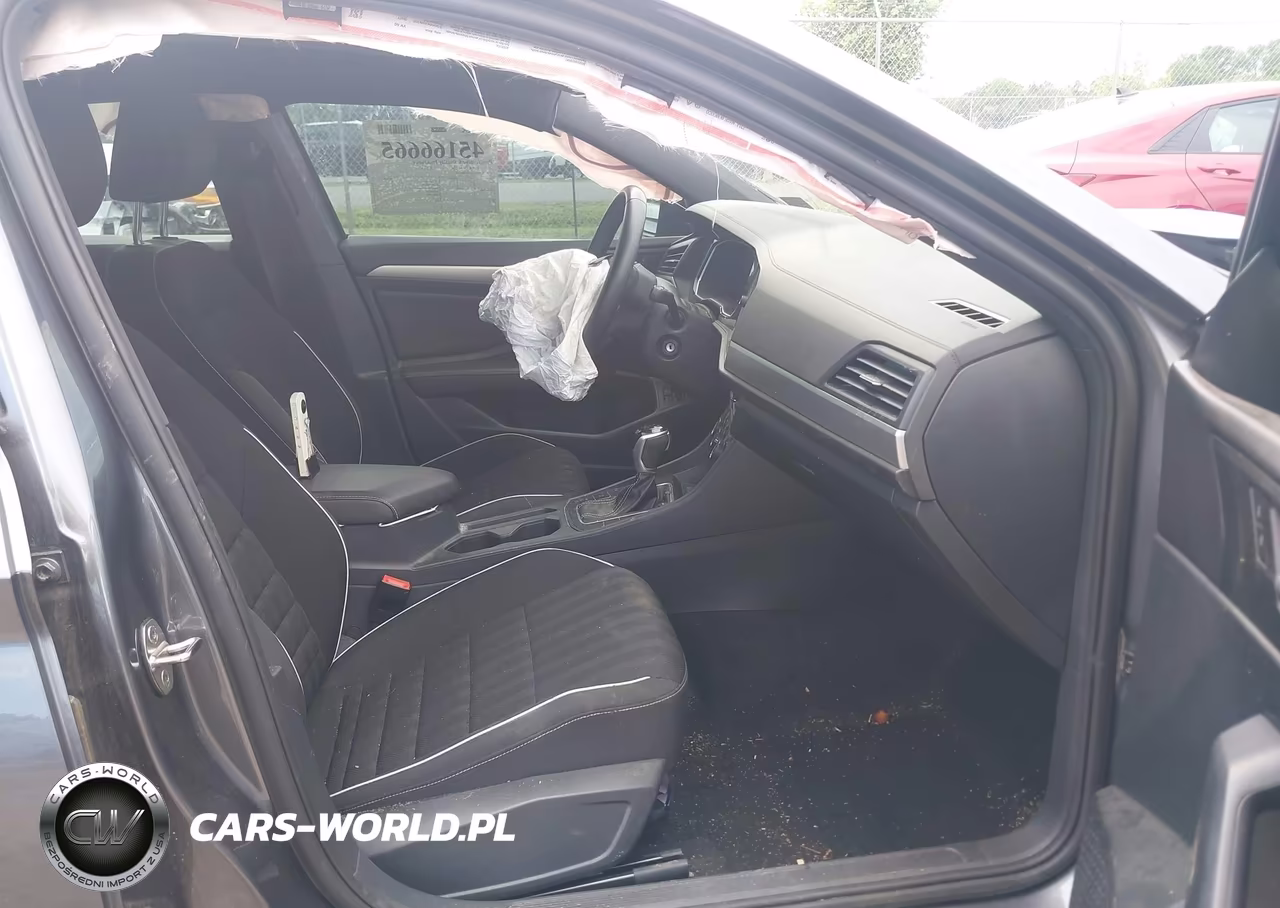 2023 Volkswagen Jetta 1.5T Sport VIN:3VWBM7BU0PM007363 - 5