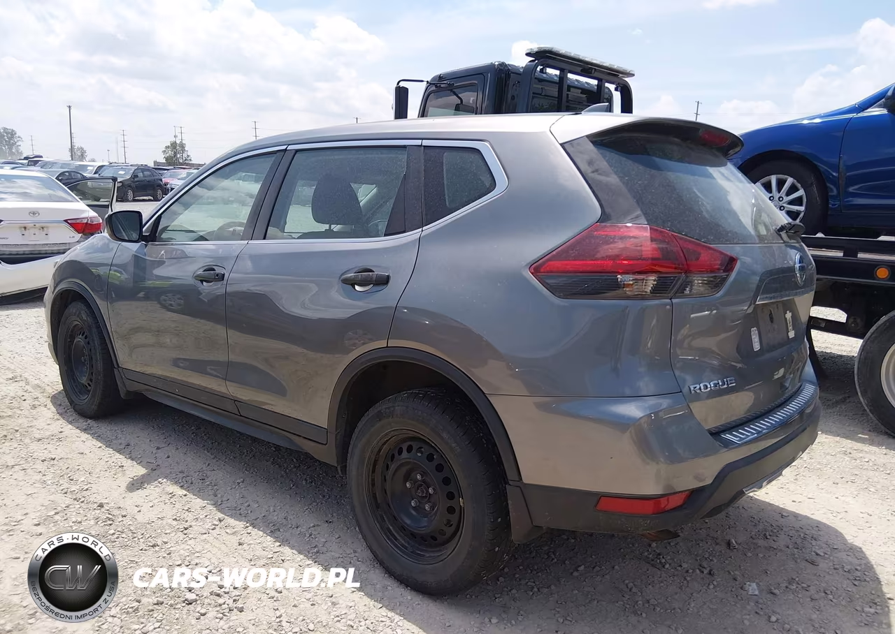 2018 Nissan Rogue S VIN:5N1AT2MV3JC729036 - 3