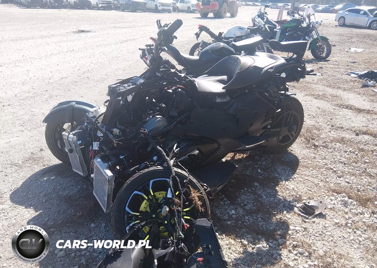 2020 Can-Am Spyder Roadster Rt-Rt Limited VIN:2BXNBDD2XLV006585 - 2