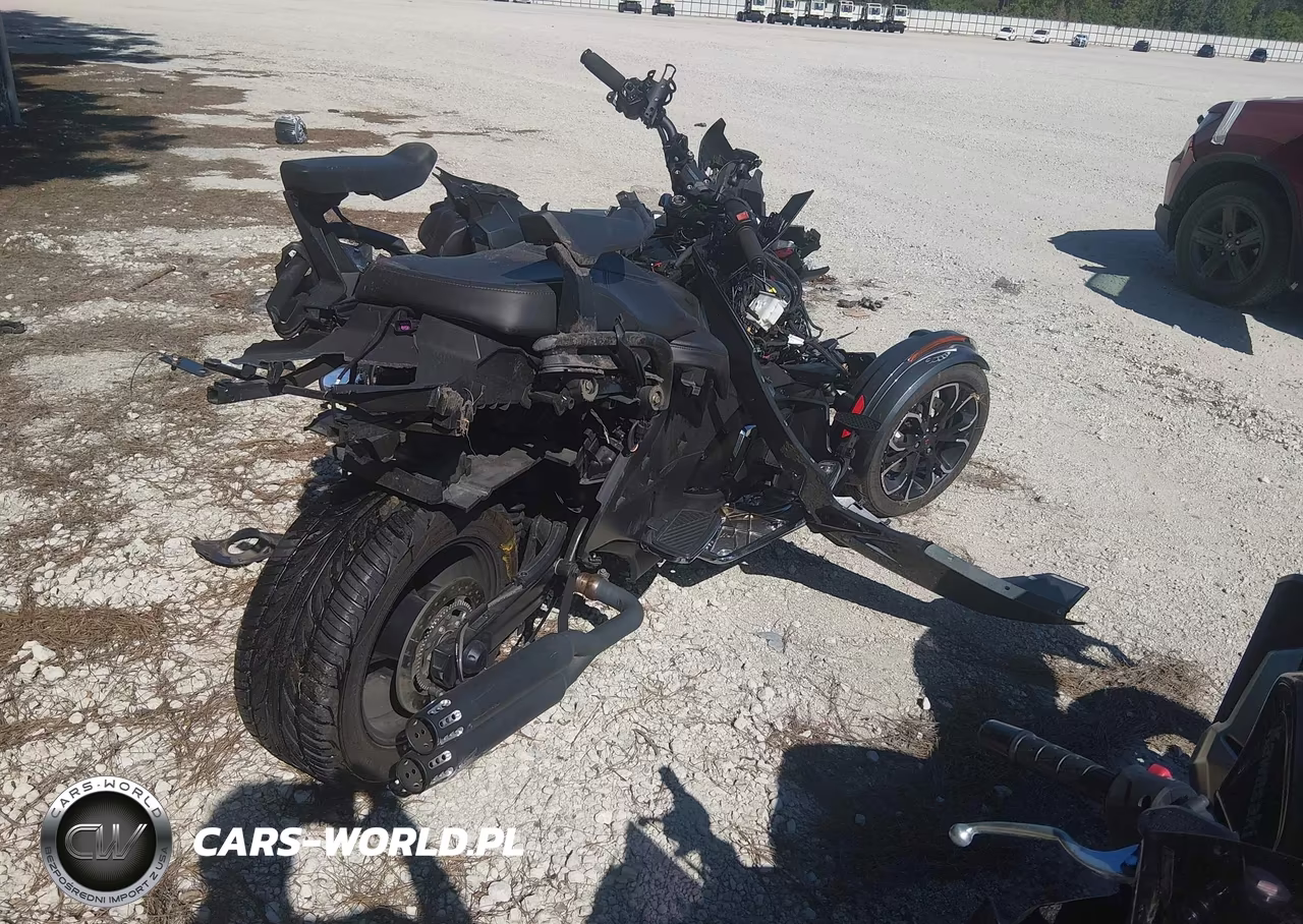 2020 Can-Am Spyder Roadster Rt-Rt Limited VIN:2BXNBDD2XLV006585 - 4