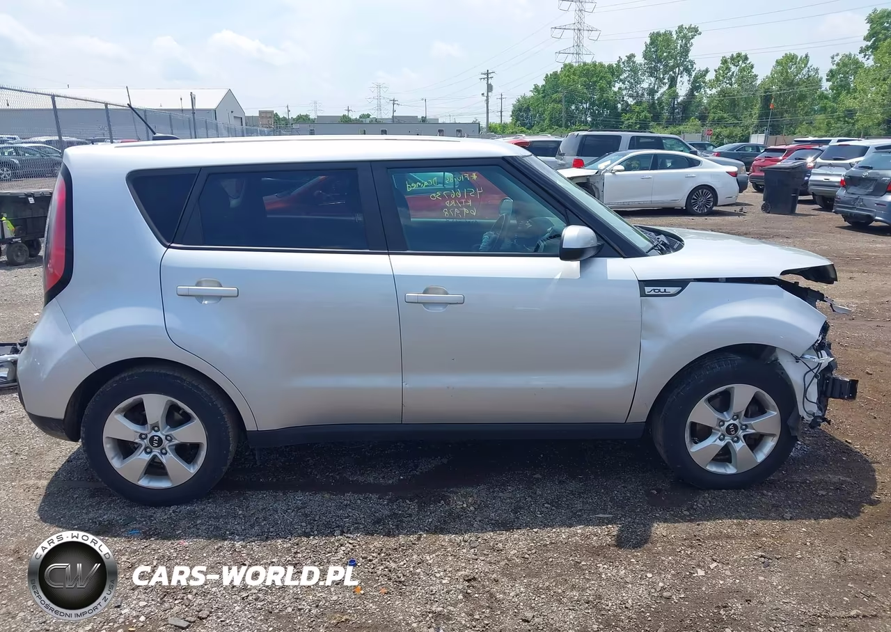 2018 Kia Soul VIN:KNDJN2A25J7561062 - 14