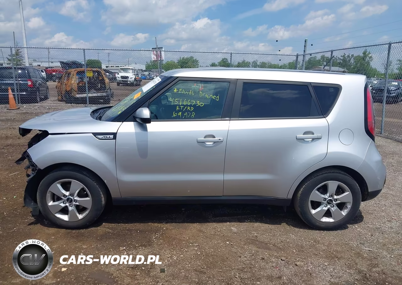 2018 Kia Soul VIN:KNDJN2A25J7561062 - 15