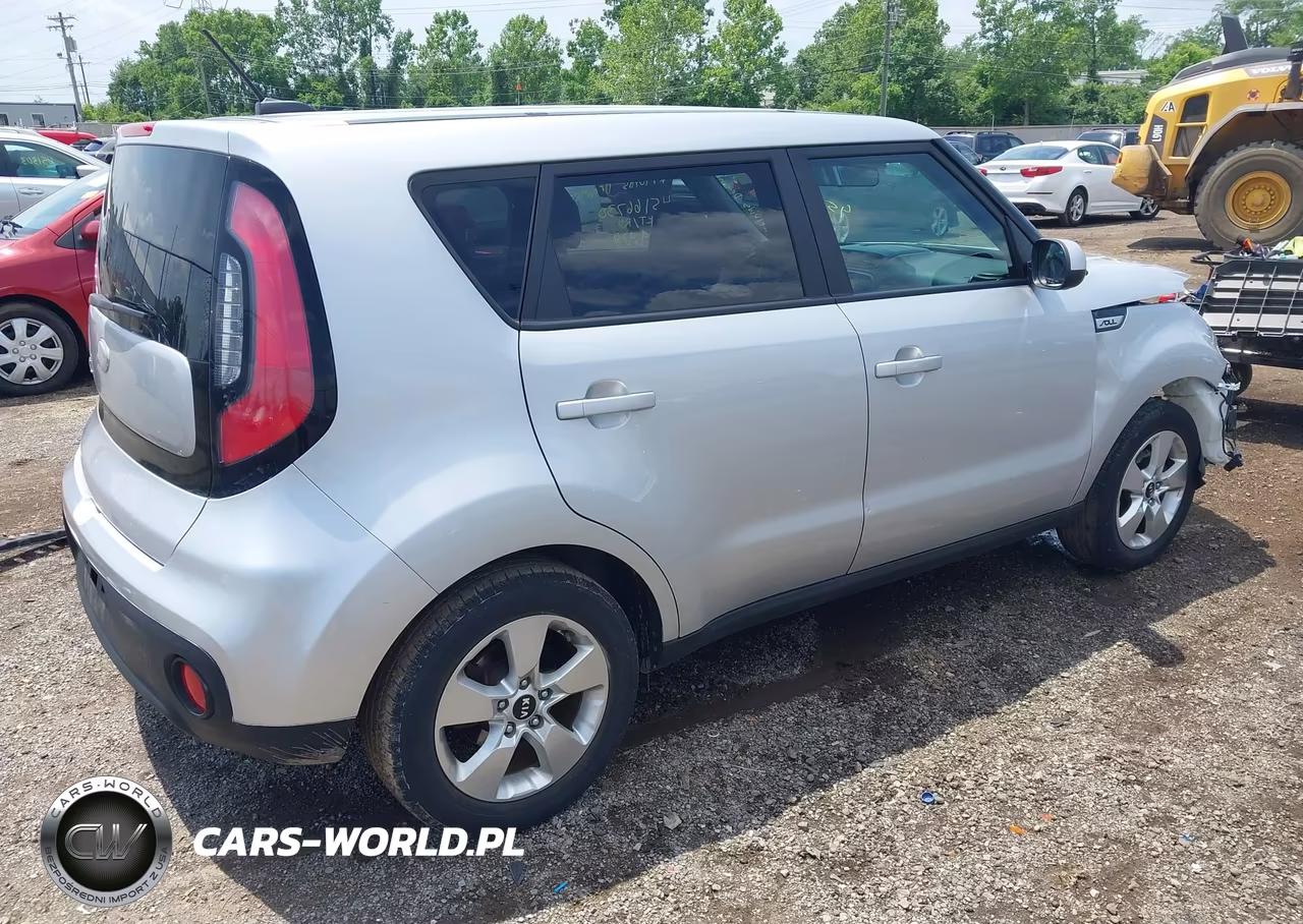 2018 Kia Soul VIN:KNDJN2A25J7561062 - 4