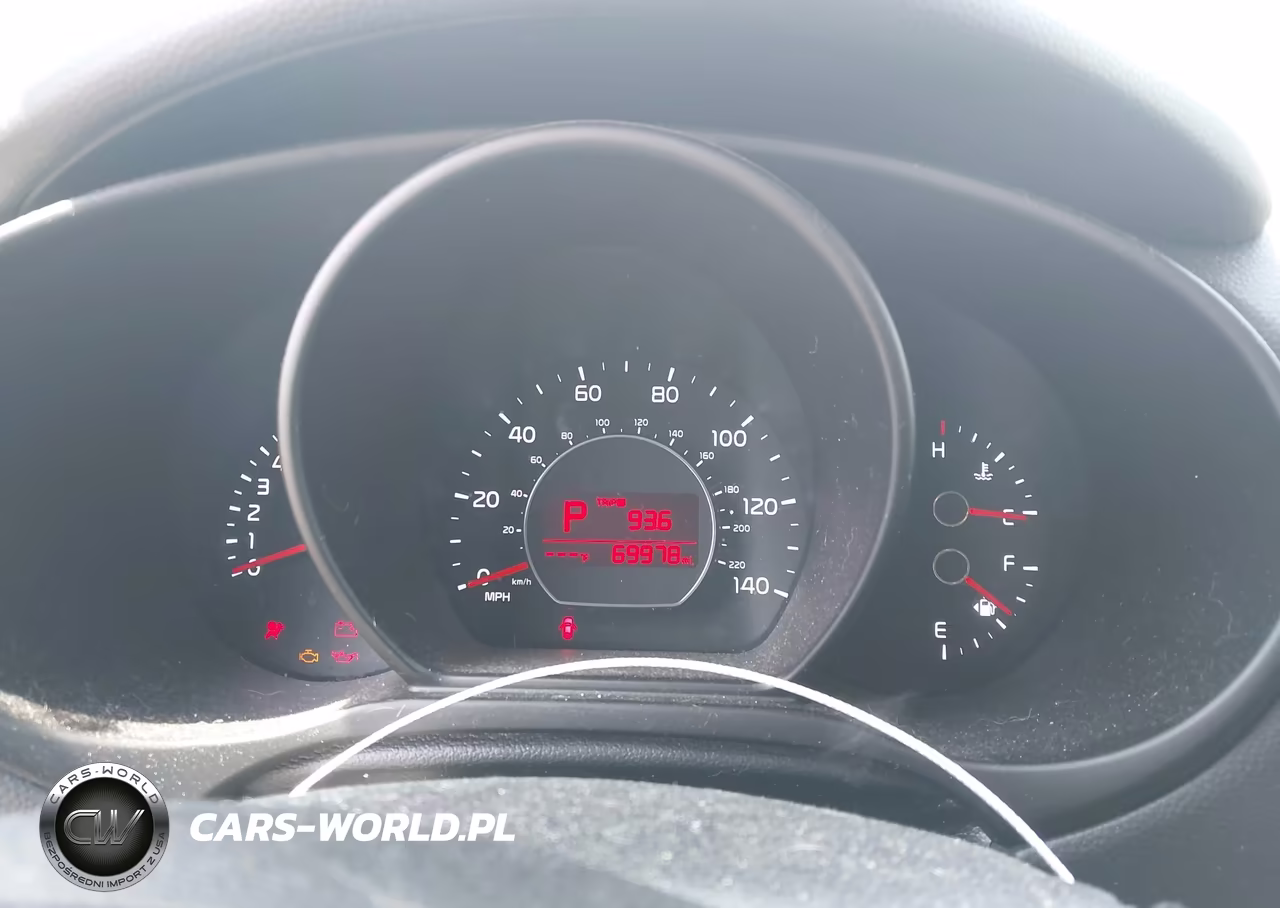2018 Kia Soul VIN:KNDJN2A25J7561062 - 7