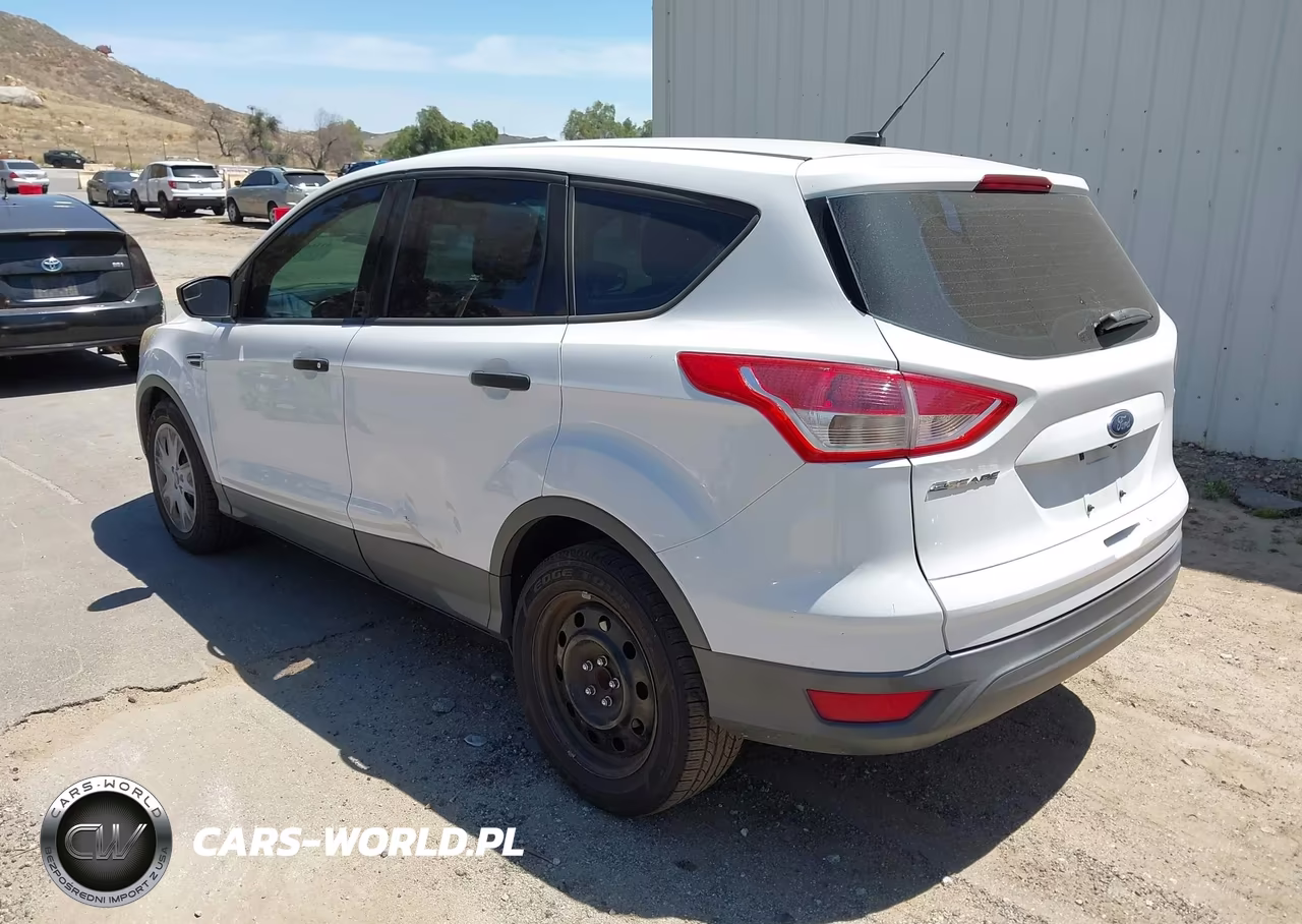 2015 Ford Escape S VIN:1FMCU0F7XFUA27886 - 3