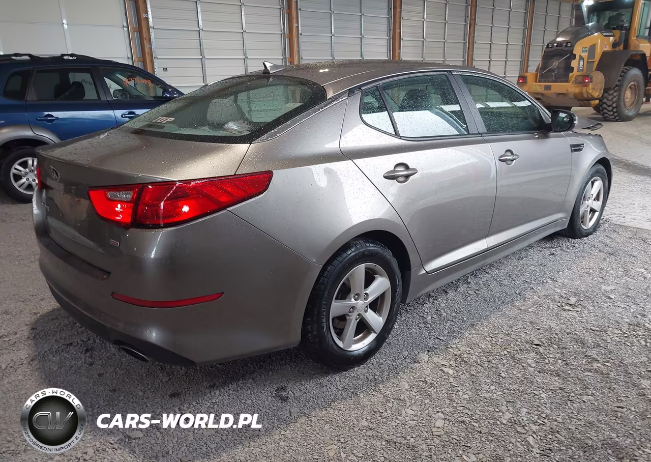 2015 Kia Optima Lx VIN:5XXGM4A77FG372612 - 4