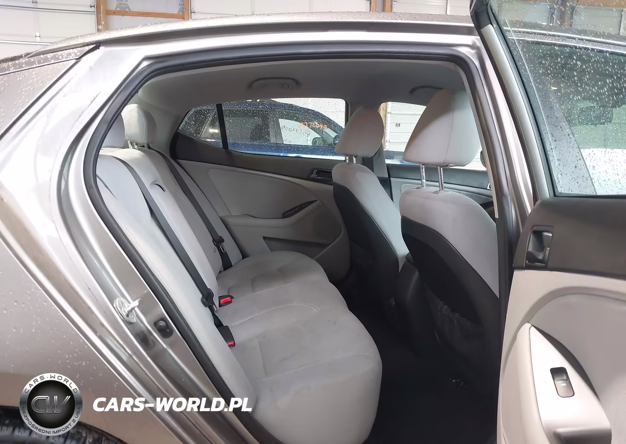 2015 Kia Optima Lx VIN:5XXGM4A77FG372612 - 8
