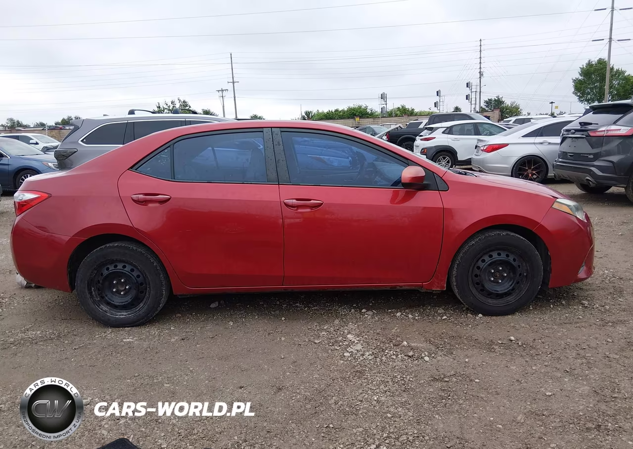 2015 Toyota Corolla Le VIN:5YFBURHE5FP281549 - 14