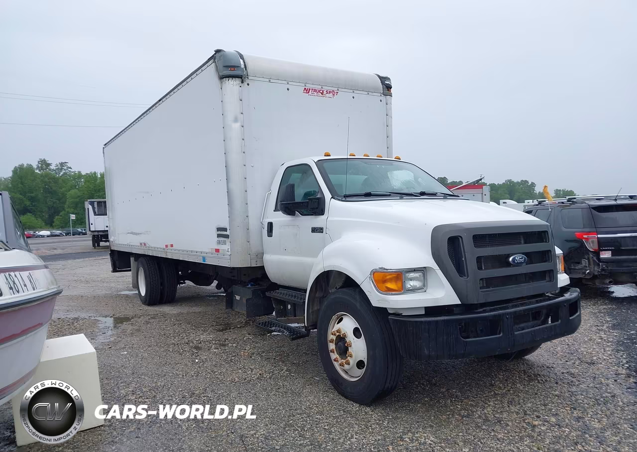 2013 Ford F-750 Xl-Xlt