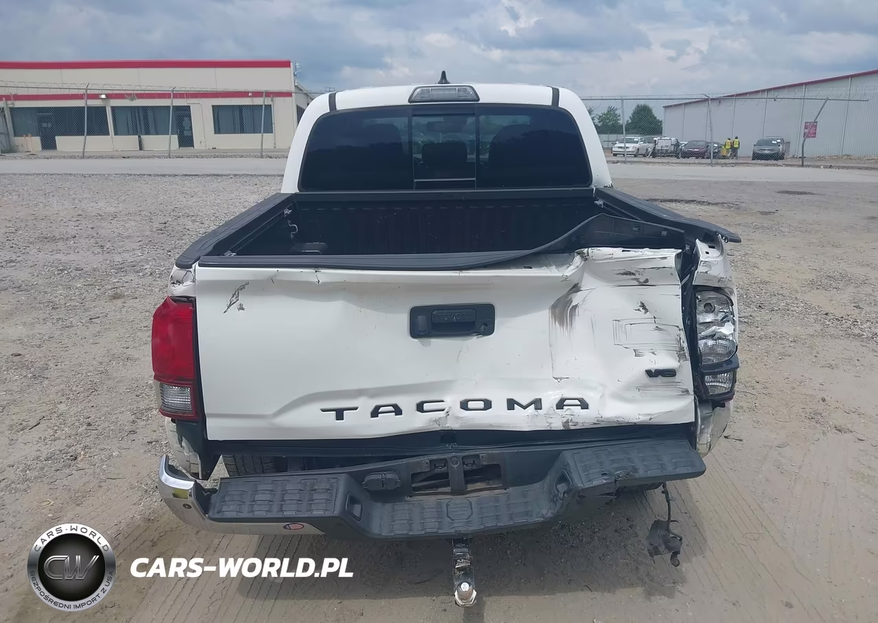 2018 Toyota Tacoma Sr5 V6 VIN:3TMAZ5CN6JM067473 - 16