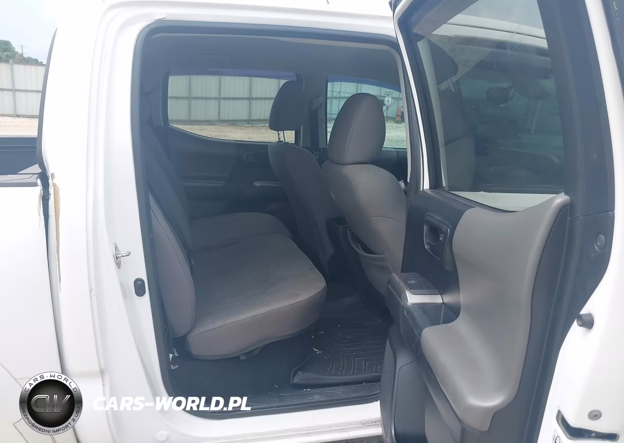 2018 Toyota Tacoma Sr5 V6 VIN:3TMAZ5CN6JM067473 - 8