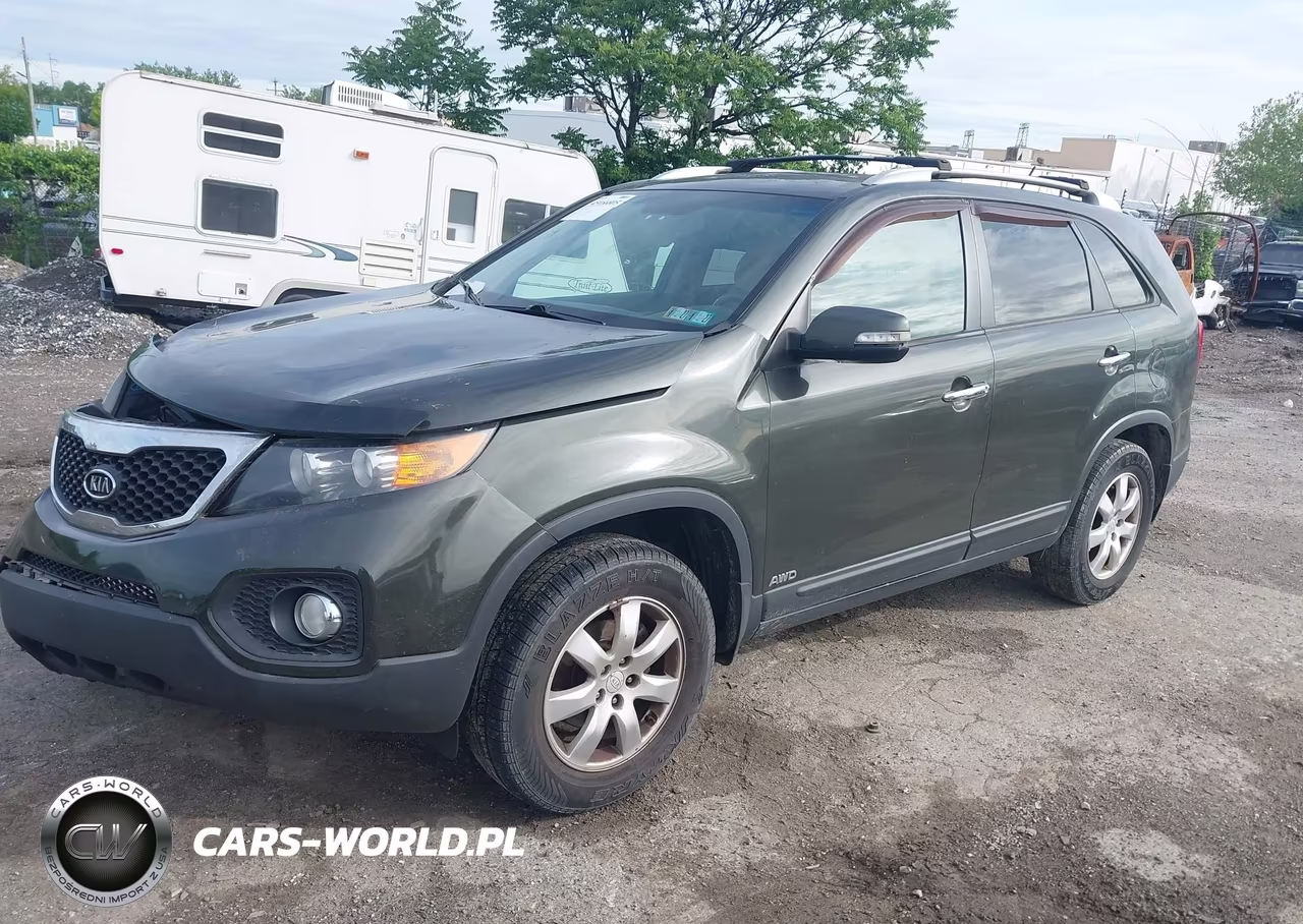 2011 Kia Sorento Lx VIN:5XYKTDA13BG105692 - 2