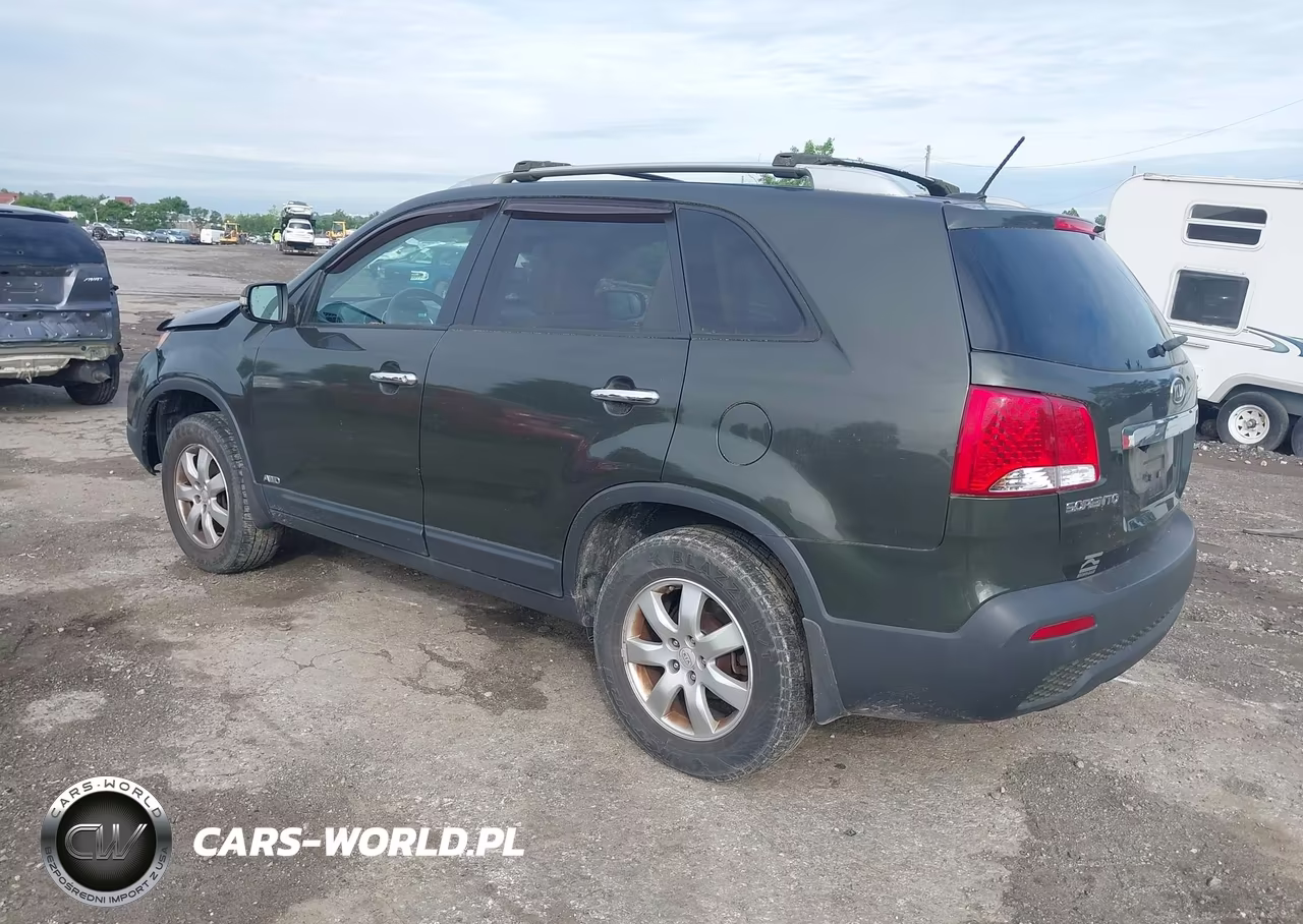 2011 Kia Sorento Lx VIN:5XYKTDA13BG105692 - 3