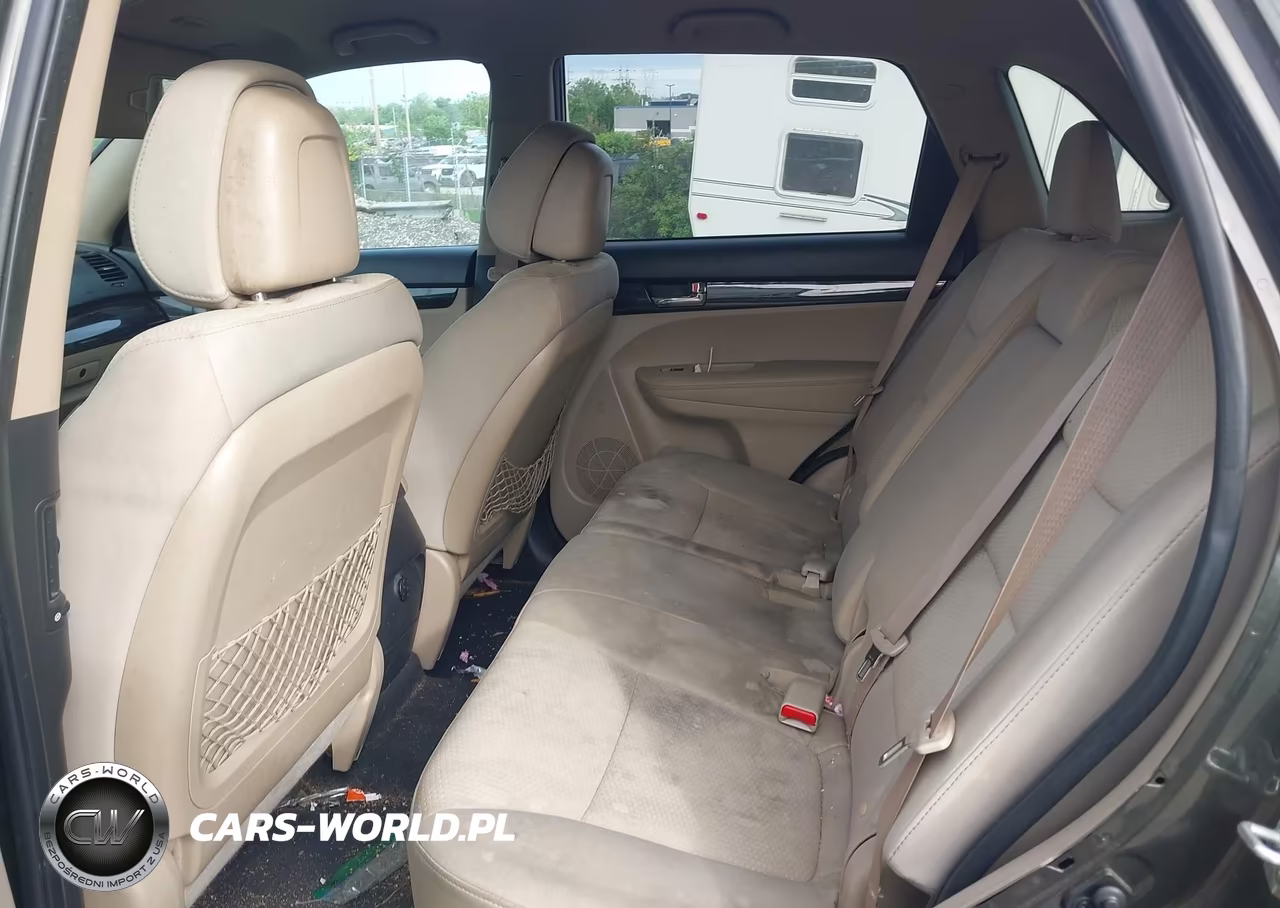 2011 Kia Sorento Lx VIN:5XYKTDA13BG105692 - 8