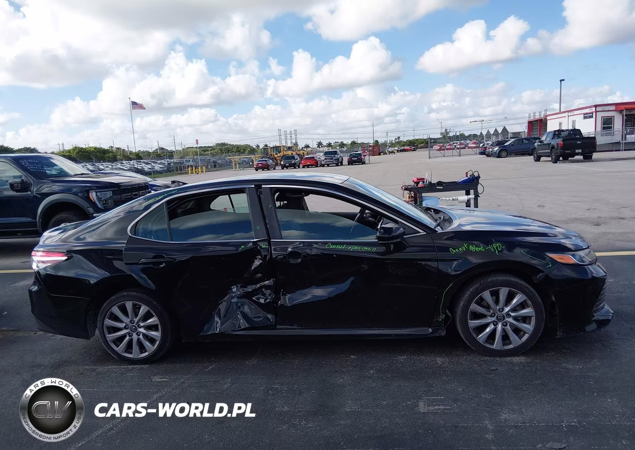 2019 Toyota Camry Le VIN:4T1B11HK8KU785344 - 13