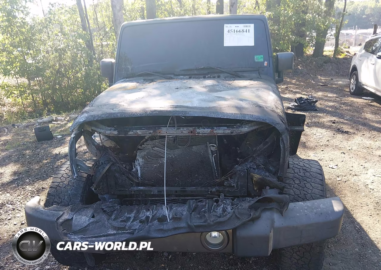 2010 Jeep Wrangler Unlimited Sport VIN:1J4BA3H10AL226120 - 6