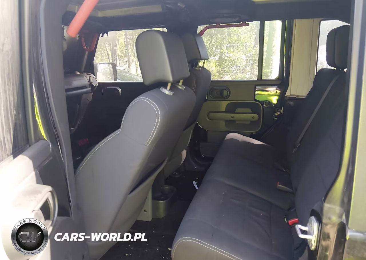 2010 Jeep Wrangler Unlimited Sport VIN:1J4BA3H10AL226120 - 8