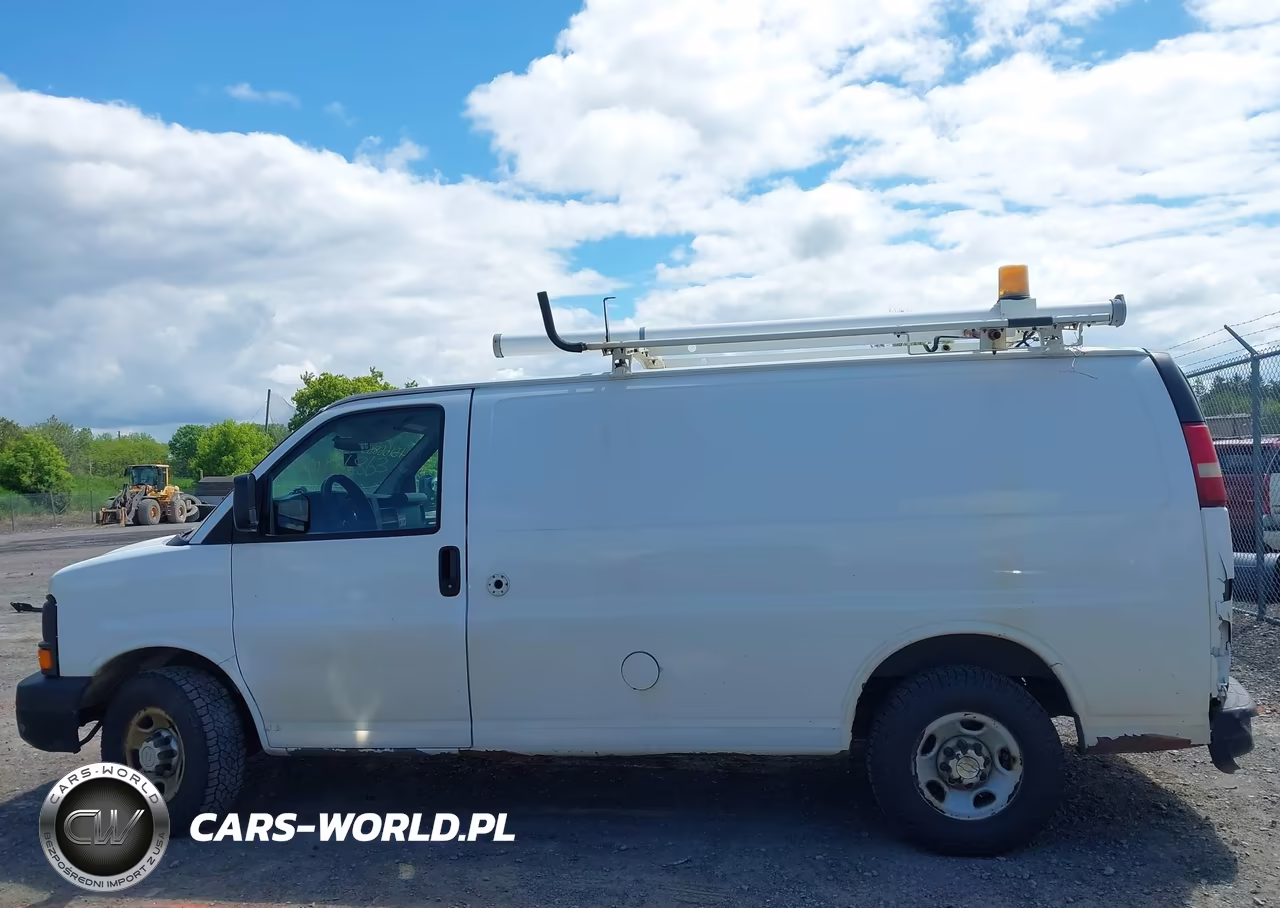 2011 Chevrolet Express 2500 Work Van VIN:1GCWGFCA2B1178776 - 14