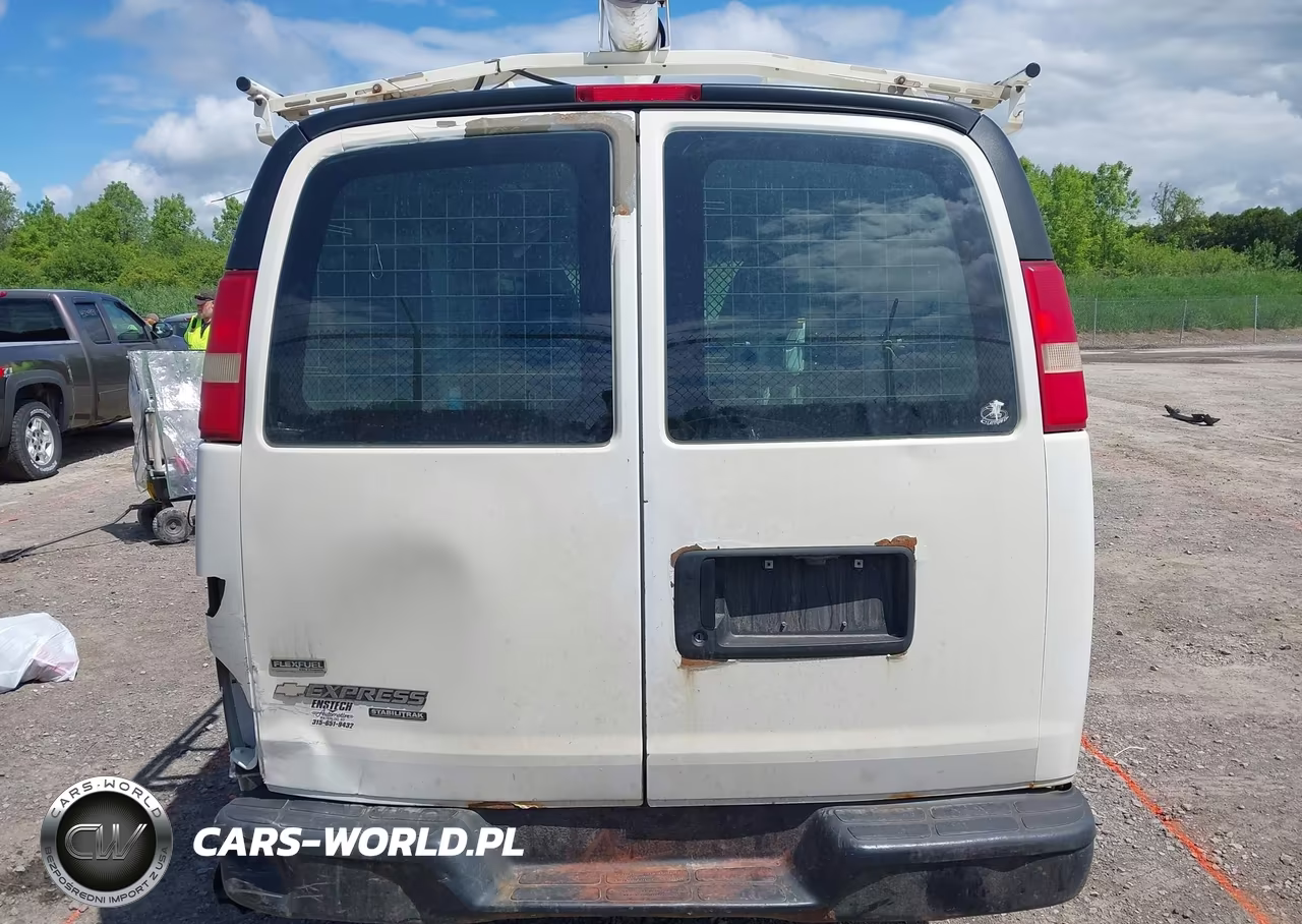 2011 Chevrolet Express 2500 Work Van VIN:1GCWGFCA2B1178776 - 16