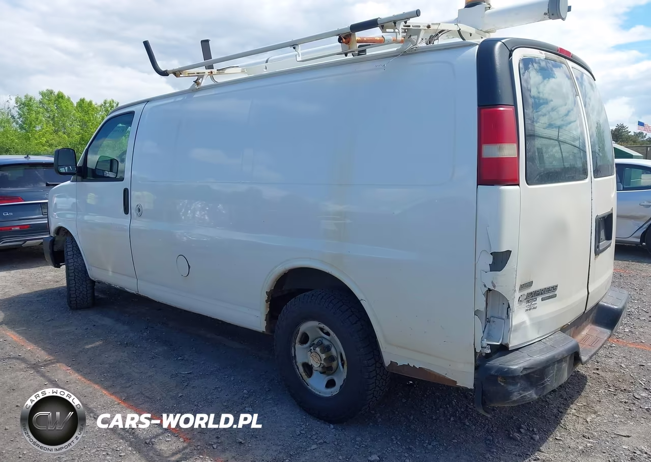 2011 Chevrolet Express 2500 Work Van VIN:1GCWGFCA2B1178776 - 3