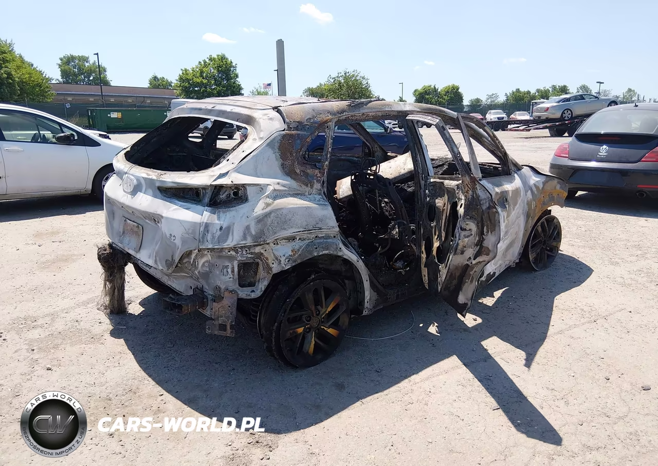 2020 Hyundai Kona Ultimate VIN:KM8K5CA58LU476009 - 4