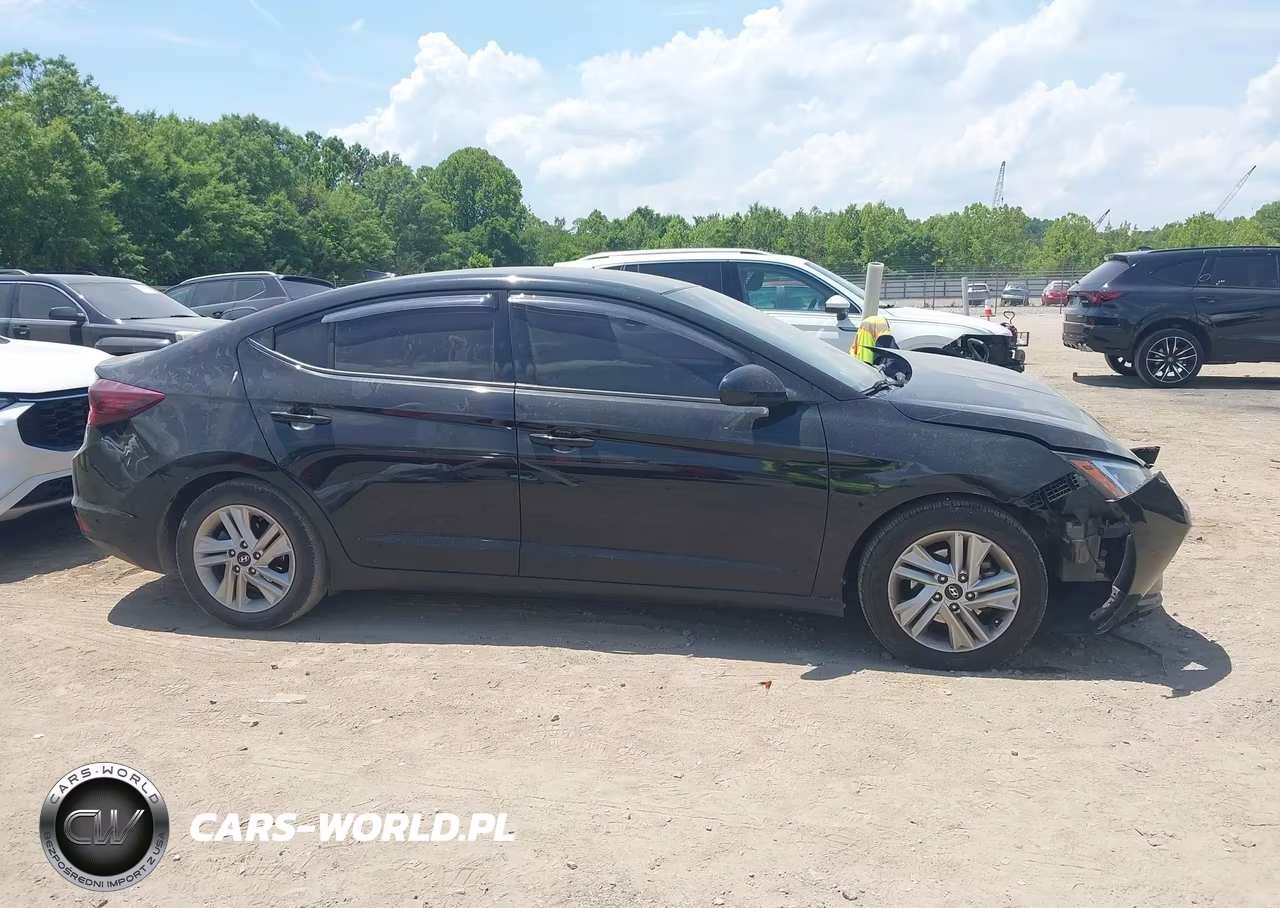 2020 Hyundai Elantra Sel VIN:5NPD84LF3LH584631 - 13
