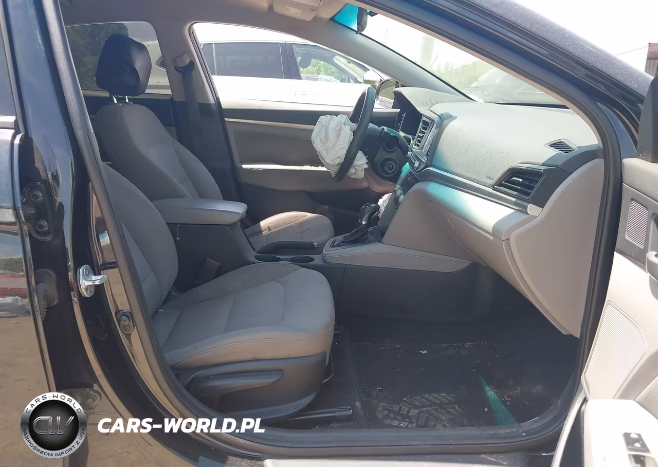 2020 Hyundai Elantra Sel VIN:5NPD84LF3LH584631 - 5