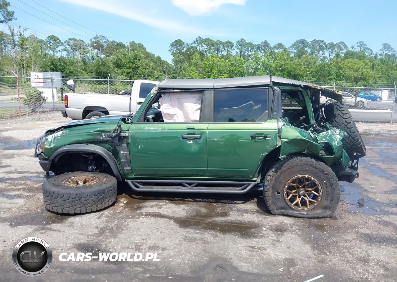 2023 Ford Bronco Everglades VIN:1FMEE5DH9PLB22512 - 14