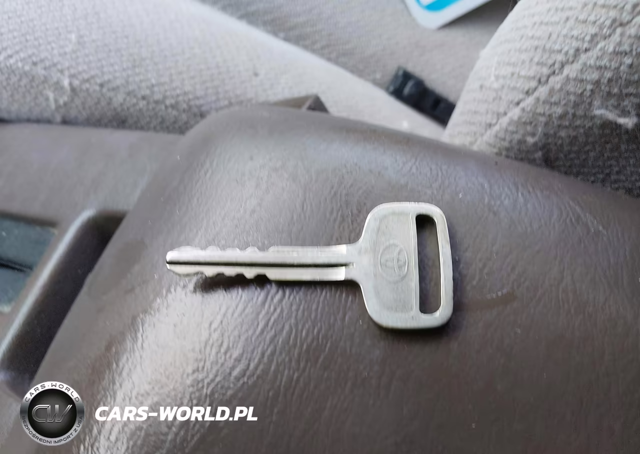 1996 Toyota Camry Dx-Le-Xle VIN:4T1BG12K1TU935108 - 11
