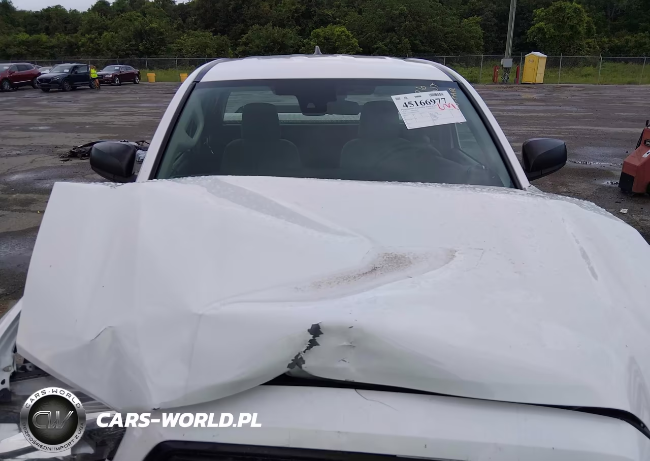 2018 Toyota Tacoma Sr VIN:5TFRX5GN1JX106970 - 10