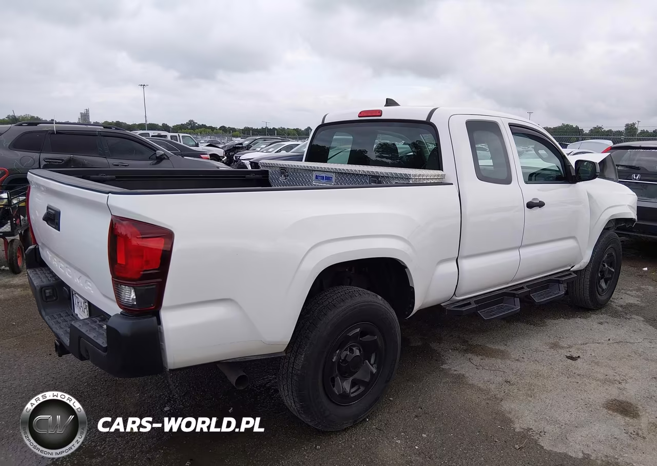 2018 Toyota Tacoma Sr VIN:5TFRX5GN1JX106970 - 4