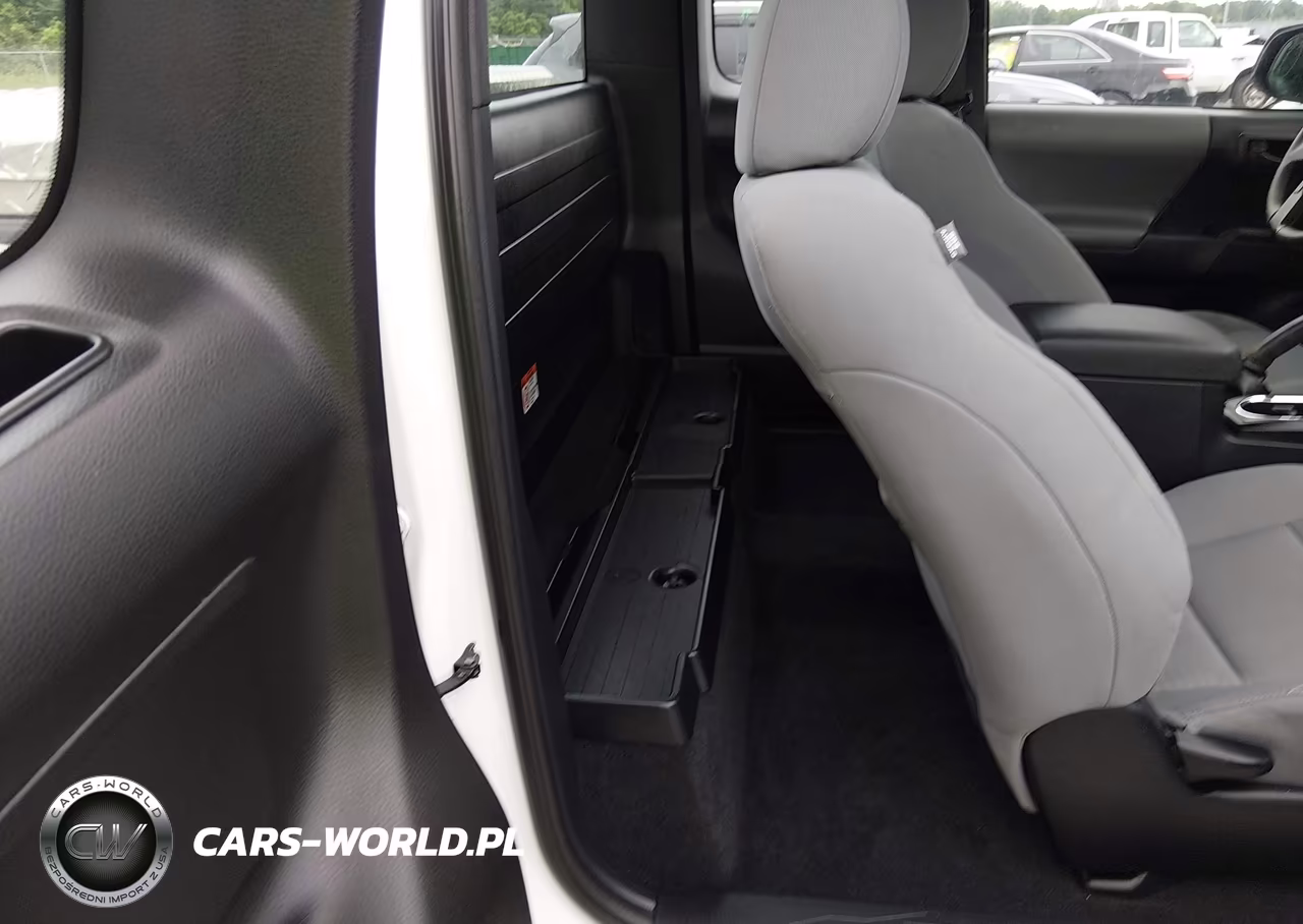 2018 Toyota Tacoma Sr VIN:5TFRX5GN1JX106970 - 8
