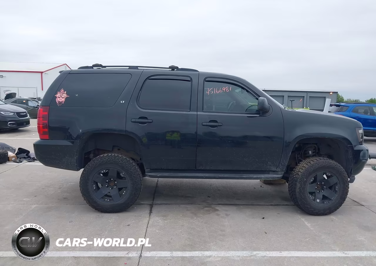 2011 Chevrolet Tahoe Lt VIN:1GNSKBE01BR283120 - 14