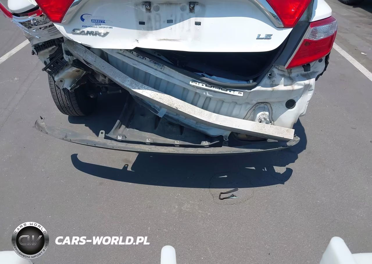 2017 Toyota Camry Le VIN:4T1BF1FKXHU781860 - 17