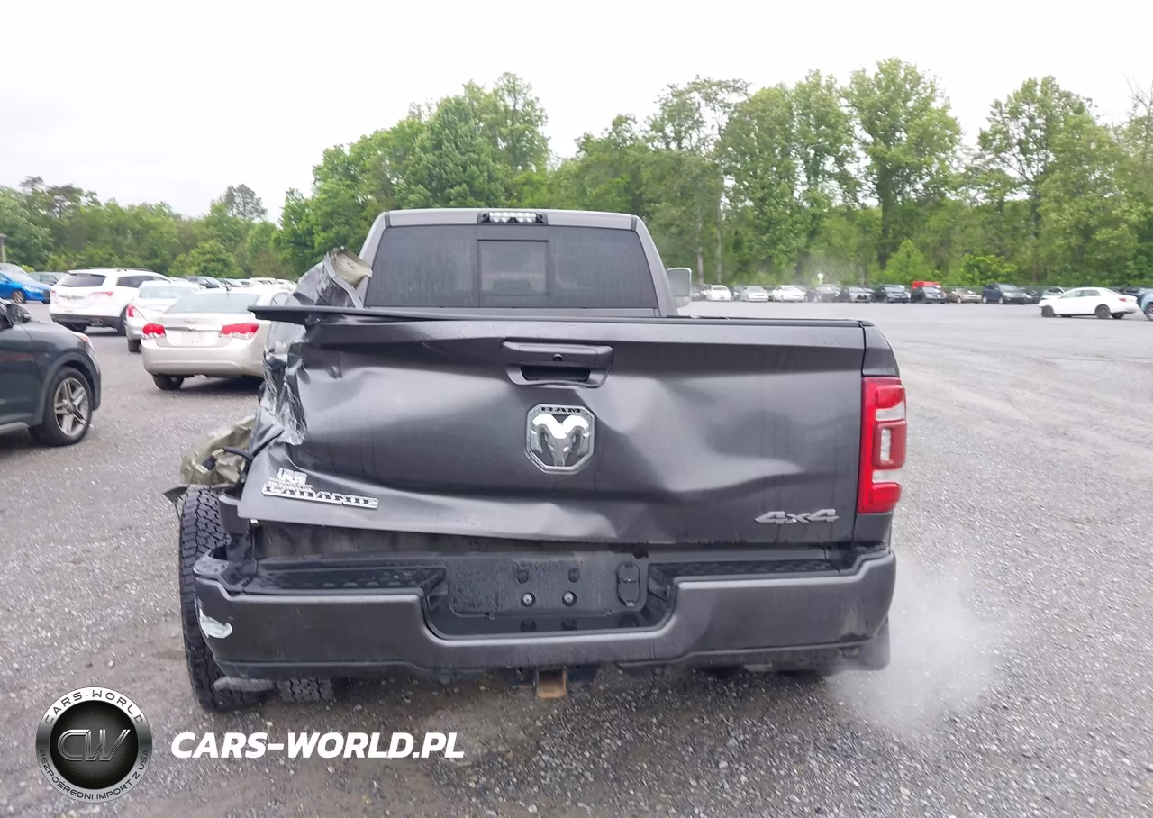 2019 Ram 3500 Laramie 4X4 8' Box VIN:3C63RRJL8KG678873 - 16