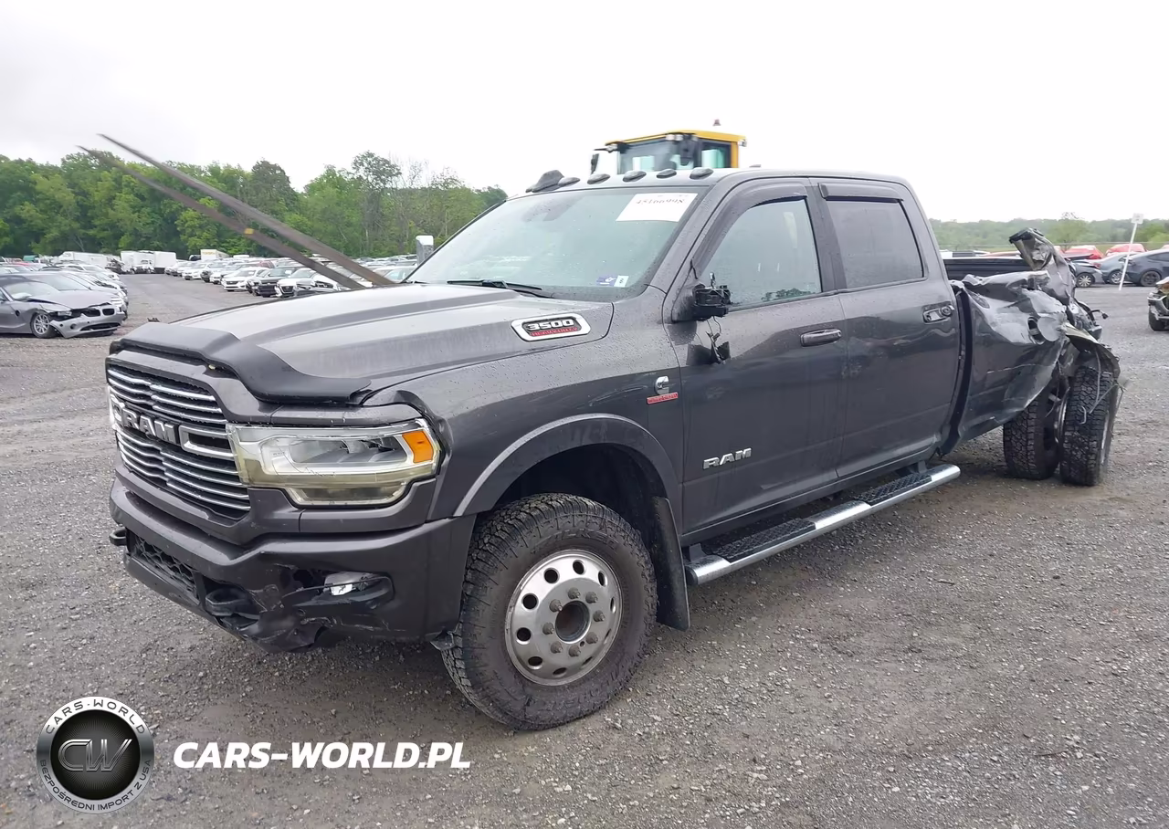 2019 Ram 3500 Laramie 4X4 8' Box VIN:3C63RRJL8KG678873 - 2