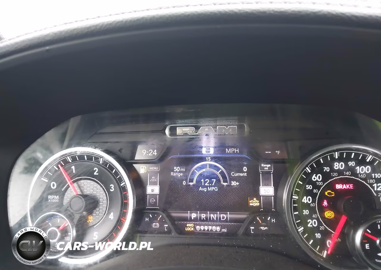 2019 Ram 3500 Laramie 4X4 8' Box VIN:3C63RRJL8KG678873 - 7