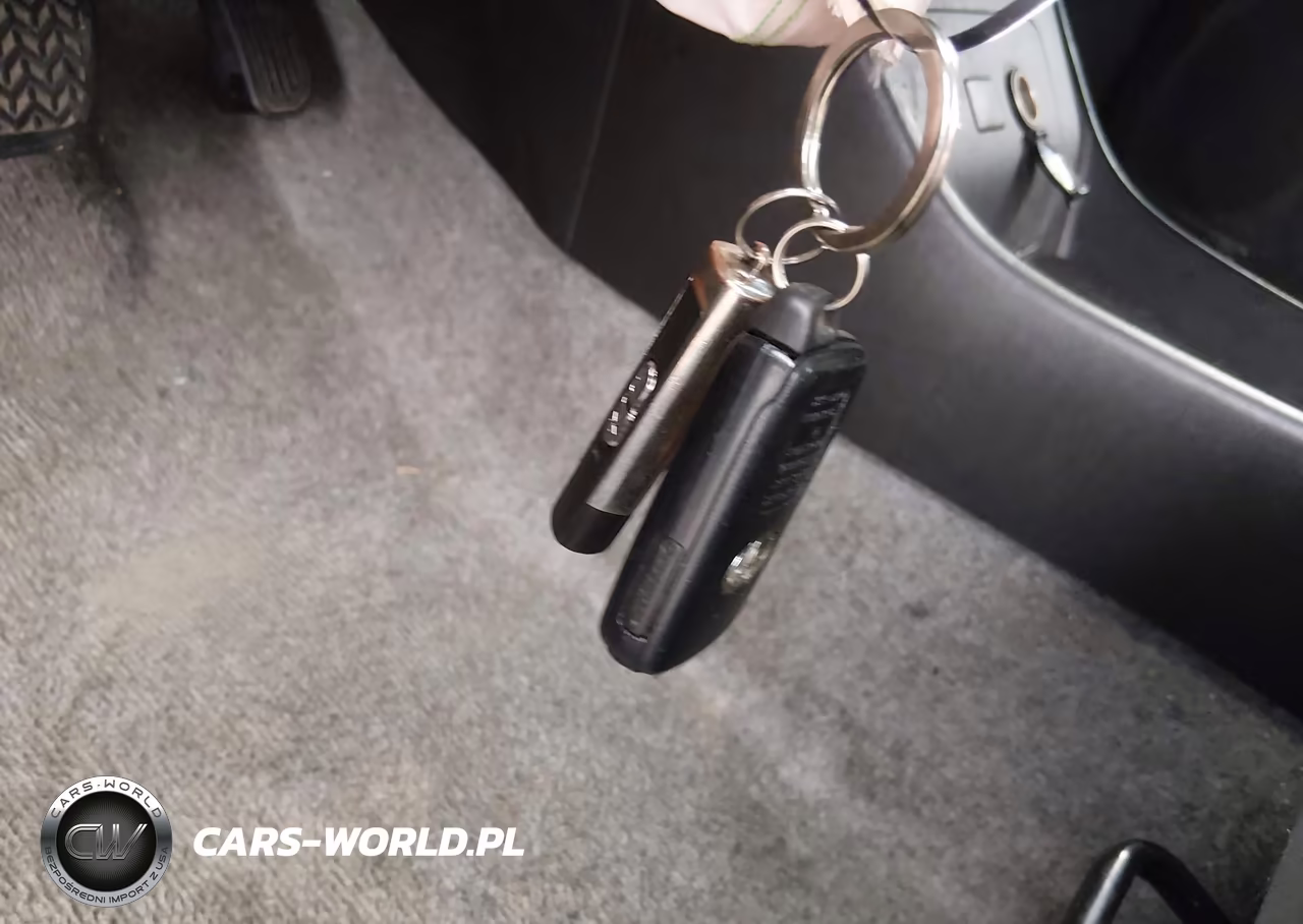 2013 Toyota Prius Two VIN:JTDKN3DU3D1720031 - 11