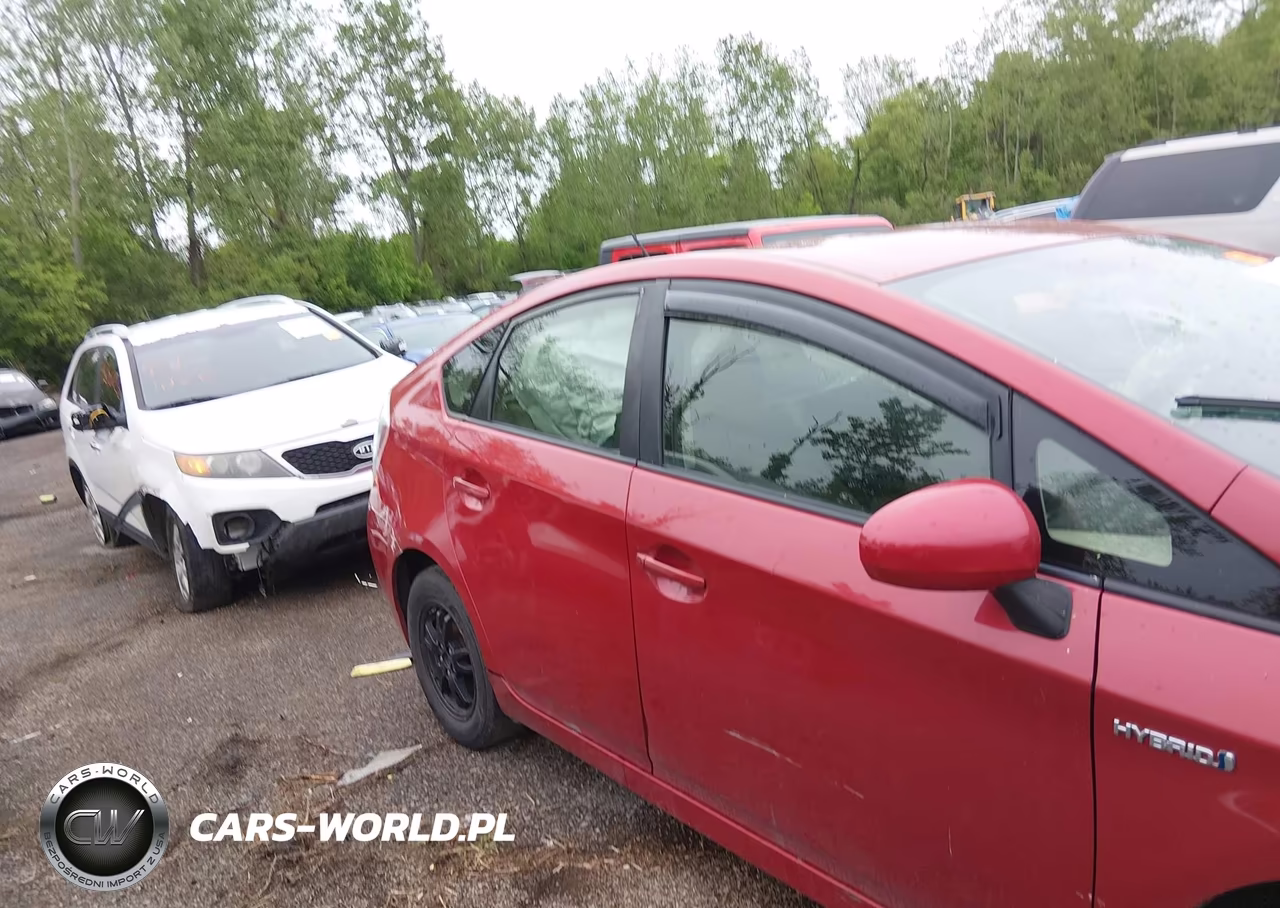2013 Toyota Prius Two VIN:JTDKN3DU3D1720031 - 14