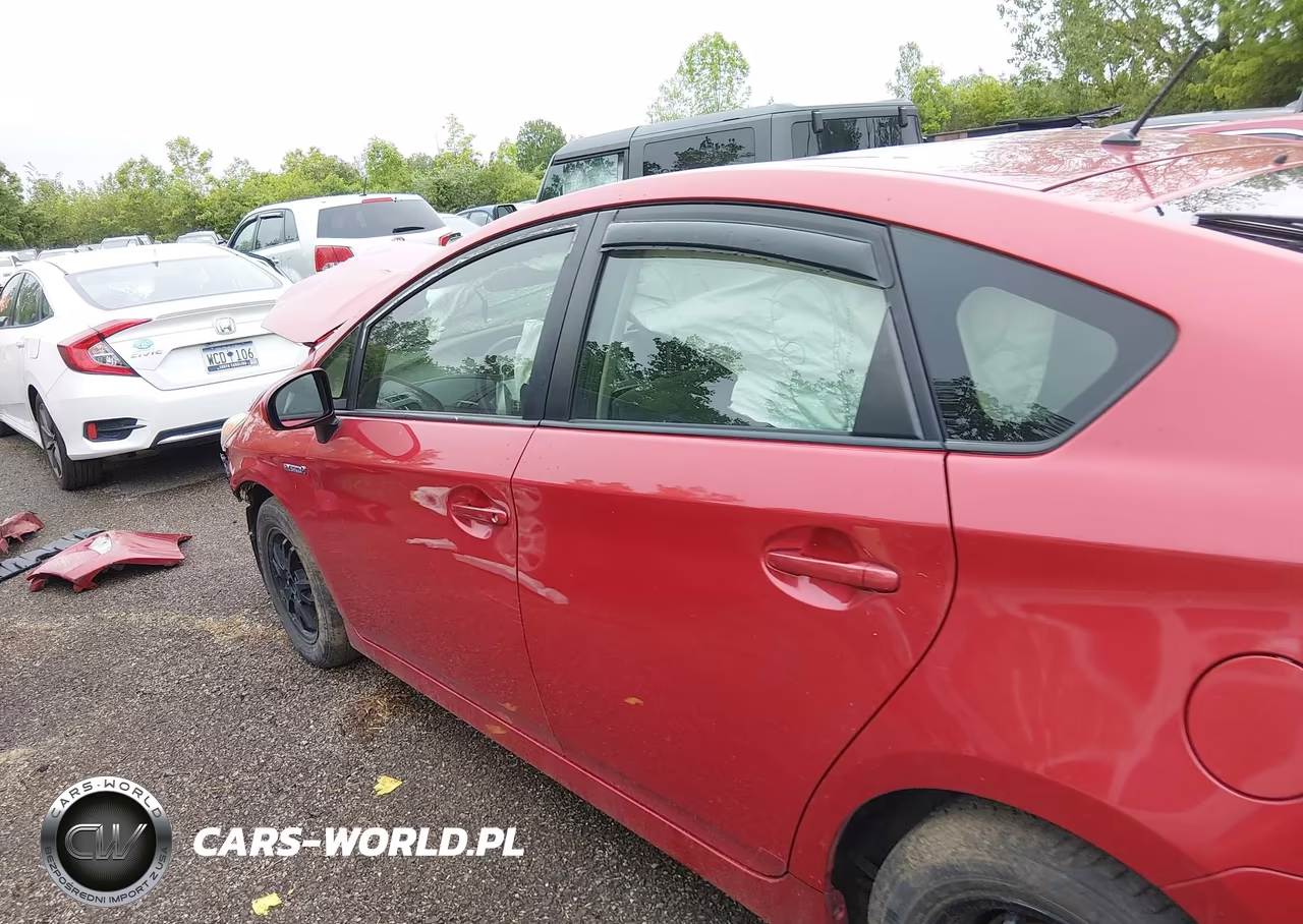 2013 Toyota Prius Two VIN:JTDKN3DU3D1720031 - 15