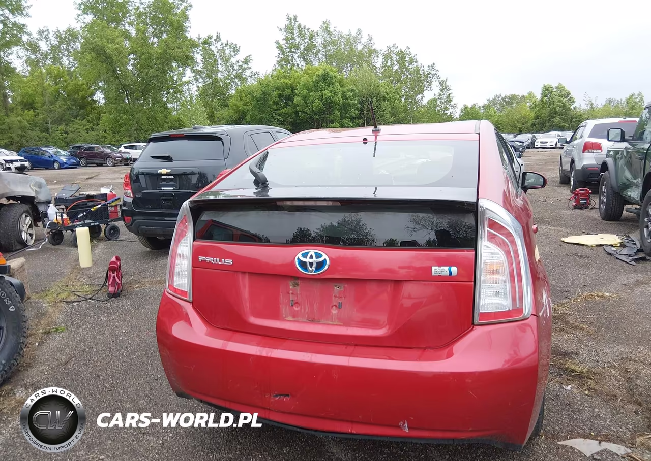 2013 Toyota Prius Two VIN:JTDKN3DU3D1720031 - 17