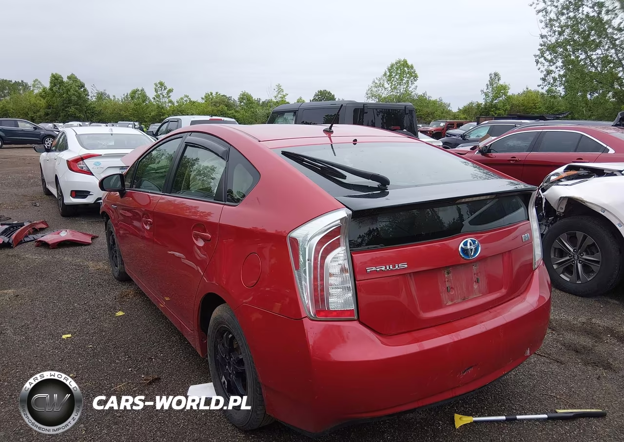 2013 Toyota Prius Two VIN:JTDKN3DU3D1720031 - 3