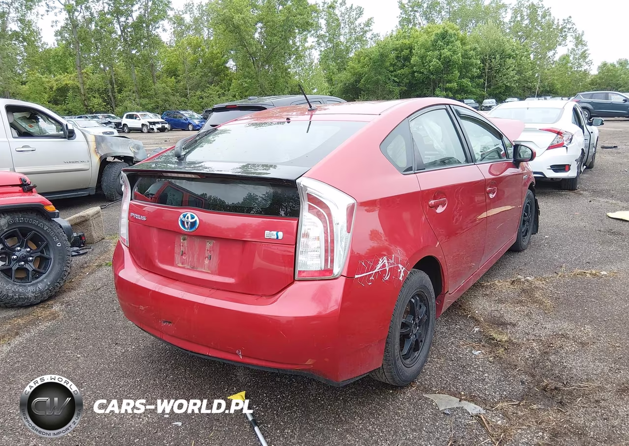 2013 Toyota Prius Two VIN:JTDKN3DU3D1720031 - 4