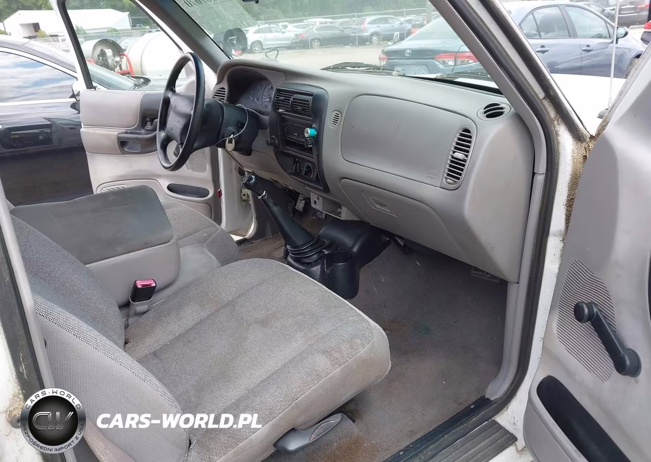2000 Ford Ranger Xl-Xlt VIN:1FTYR10C4YTB45349 - 5